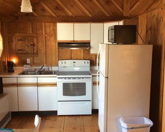 Atlantis Motel - Old Orchard Beach - Kitchen