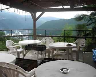 Minshuku Hakuchisou Hotel - Miyoshi - Balcony