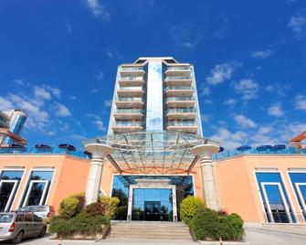 Astera Hotel & Spa With Free Private Beach - Golden Sands - Κτίριο