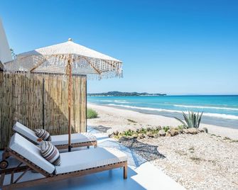 Acharavi Beach Hotel - Acharavi - Plaża