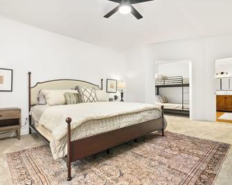 Marmot River Retreat - Sandy - Bedroom