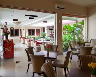 The Margangsa Hotel - Surakarta City - Restaurant