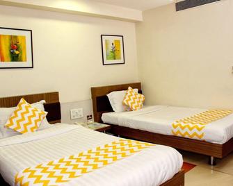Fabhotel Amrit Residency - Indore - Habitación