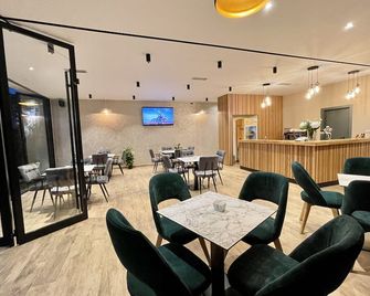 Airport Garden Hotel - Qerek