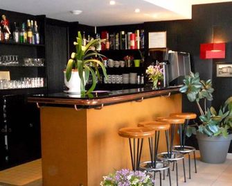 Hôtel de Bretagne Dol centre ville - Hotel et Restaurant - Доль-де-Бретань - Бар