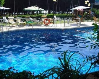 Hotel Meripol - Alba Adriatica - Pool