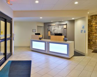 Holiday Inn Express Blowing Rock South, An IHG Hotel - Blowing Rock - Front desk