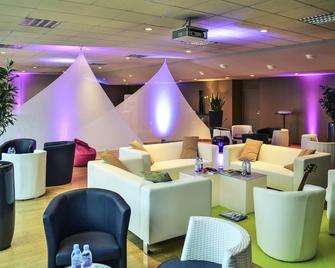 Hôtel Mercure Besançon Parc Micaud - בזאנסו - טרקלין
