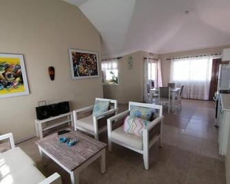 Hostal Las Rosas De Punta Cana - Punta Cana - Living room