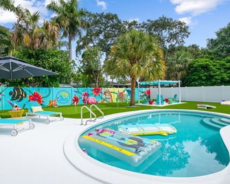 New•@pieceofparadiseftl•nearcruiseship Port•pool•minigolf•beach•petfriendly•fll - Fort Lauderdale - Piscina