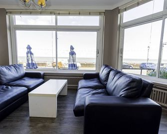 The Majestic Hotel - Eastbourne - Living room