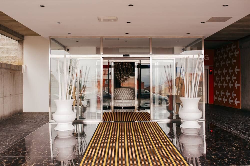Hotel Art Santander - סנטאנדר - לובי