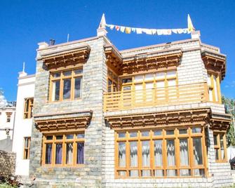 Hotel Lumbini - Leh - Edificio