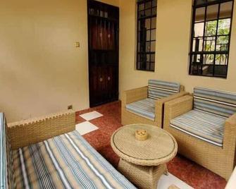 Palm Nest - Jkia - Embakasi - Patio