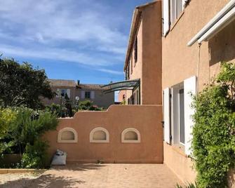 Seasonal Rental - Lower Villa - La Londe-les-Maures - Vista esterna