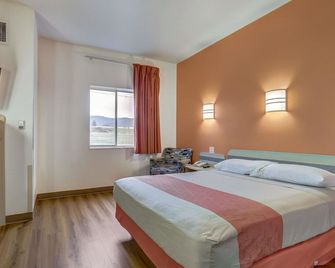 Motel 6 Roseburg - Roseburg - Soveværelse