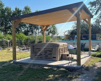 Wild Horse Hideout/Private Pool Country Living - Vinita - Innenhof
