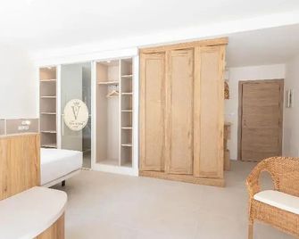 Reina Victoria Velázquez - Alicante