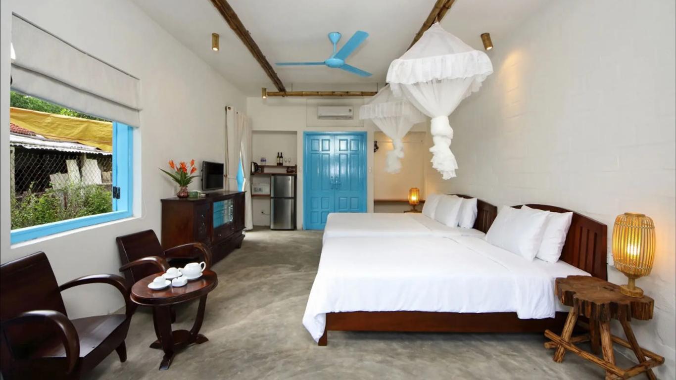 Life Beach Villa