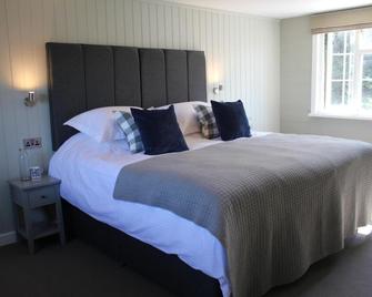 The Five Pilchards Inn - Helston - Bedroom