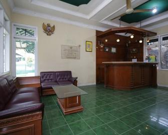 Airy Nagri Kaler Veteran Gang Seroja 235A Purwarkarta - Purwakarta - Recepción