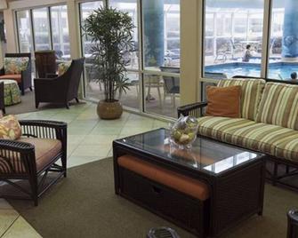 Ocean Key Resort next to Rudee Inlet - Virginia Beach - Sala de estar