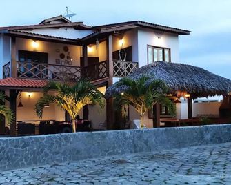 Rustic and comfortable house in Lençóis Maranhenses, on the banks of the Preguiça River. - Barreirinhas - Bygning