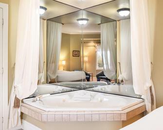 Days Inn by Wyndham Berthierville - Berthierville - Schlafzimmer