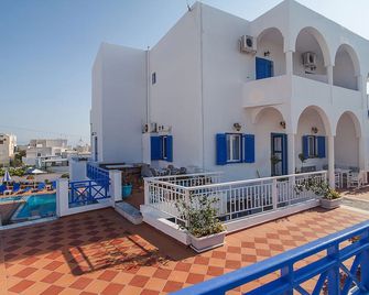 Cyclades Hotel - Karterados