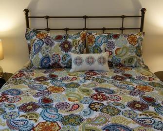 Acadia Retreat Located Next To Downtown Bar Harbor And Acadia National Park! - Bar Harbor - Bedroom