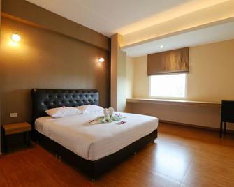 Triple Trees Hotel - Lam Luk Ka - Bedroom