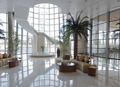 Superior Twin Room Near Rabdan Bawabat Park - Abu Dhabi - Lobby