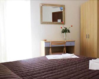 Hotel Villa Del Mare - Senigallia - Camera da letto