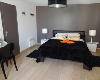 Le Pavillon de Nathalie - Warmeriville - Chambre