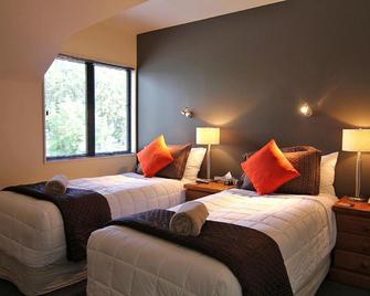 Drifters Inn - האנמר ספרינגס - חדר שינה