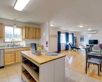 Port Angeles Home 3 Mi to Olympic Nt'l Park - Port Angeles - Kitchen