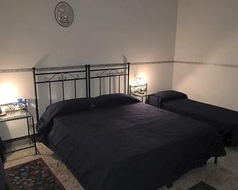 B&b Mistral Di Lizzio Salvatore - Giarre - Bedroom