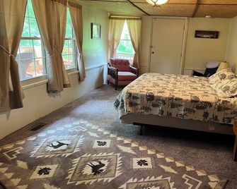 Bailey wick farm Jackson river retreat - Covington - Bedroom
