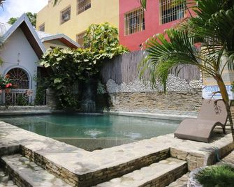 Simons Heritage Resort Puerto Galera - Puerto Galera - Πισίνα