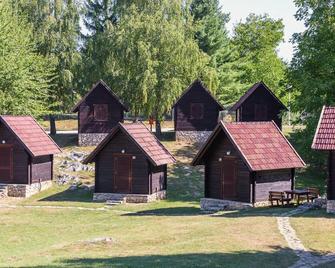 Bungalows Korana - Campsite Korana - Plitvicka Jezera - Gebäude