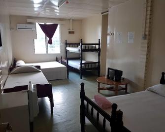 City Private Hotel - Suva - Bedroom