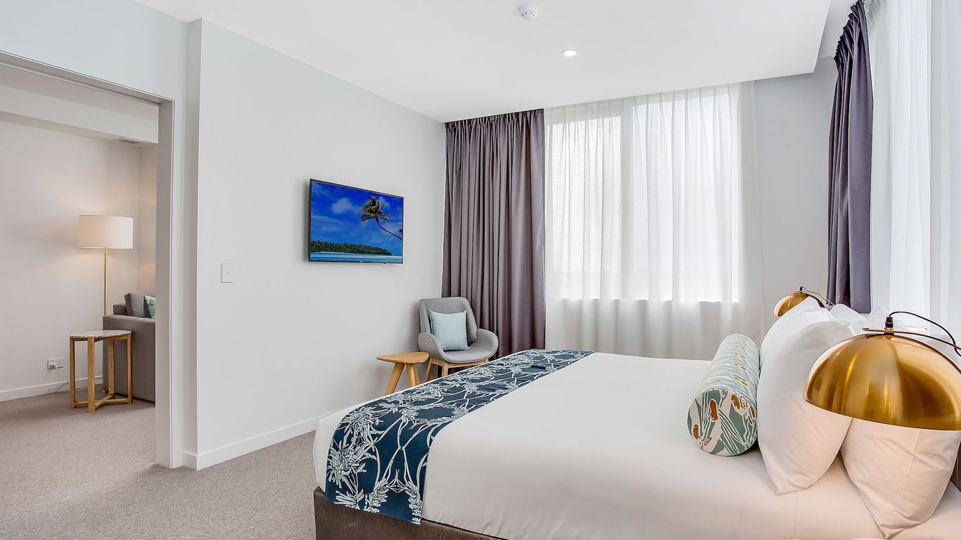 مانترا آت شاركس