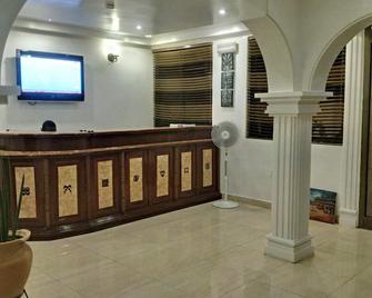 Takoradi Standard Hotel - Sekondi-Takoradi - Recepción