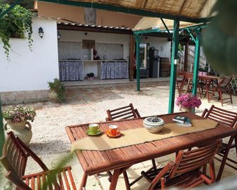 Villa I Due Pini - San Vito Lo Capo - Binnenhof