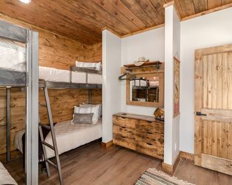 The Bunkhouse, Fire pit, Hot tub, Zion and Bryce - Mount Carmel
