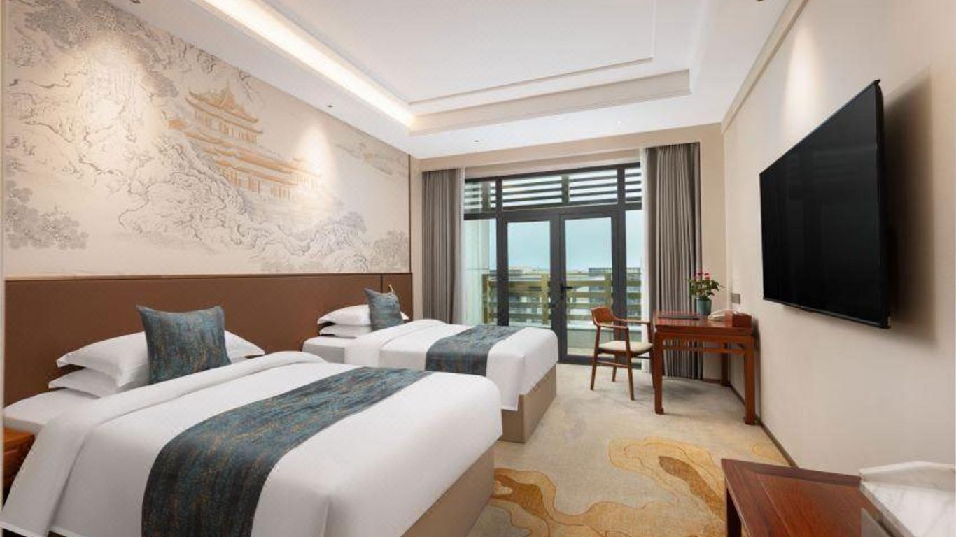 Penglai Huaxi Hotel