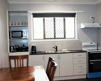 1 Bedroom Apartment In Hervey Bay Qld - Torquay - Küche