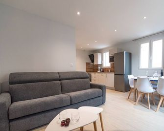 Apartment of standing Scandinave type - Tulette - Dining room