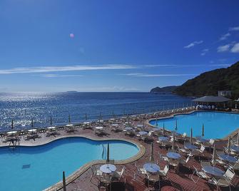 Hotel New Akao - Atami