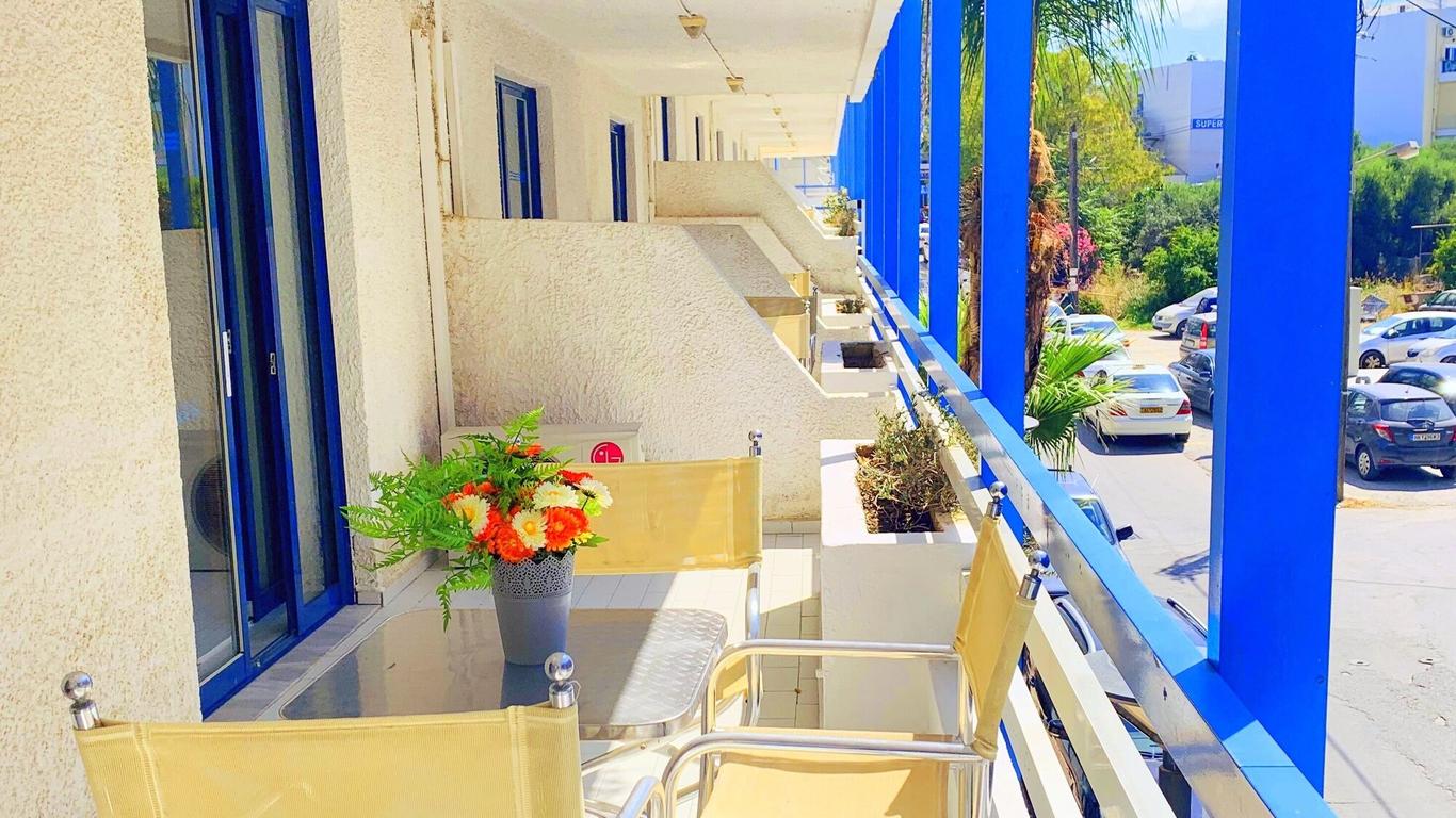 Kassavetis Center - Hotel Studios & Apartments